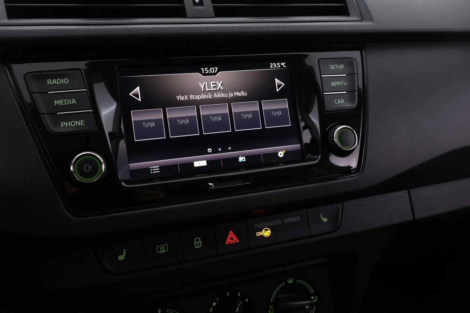 Car Image - 3AbKfPwDA0MqiV5Ytpv6bI
