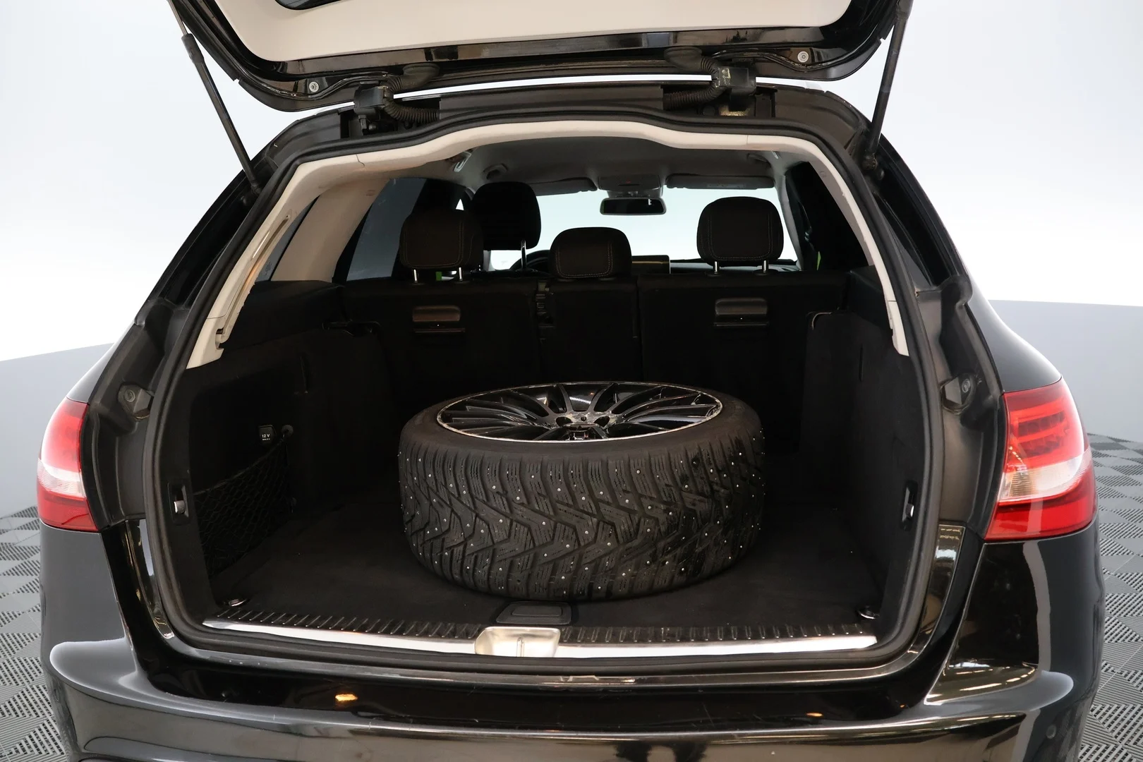 Car Image - 7pFAVCjzOAs8F6MB7gEWs0