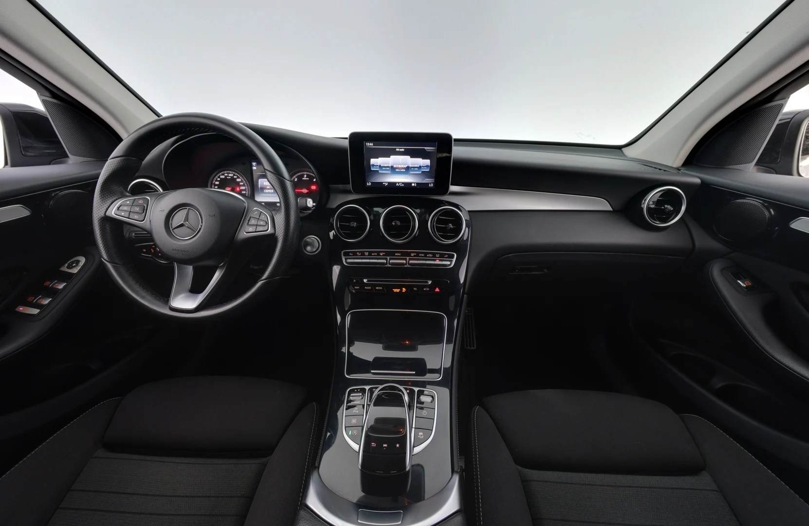 Car Image - vHEJ8MmtngngU5y10yVmE