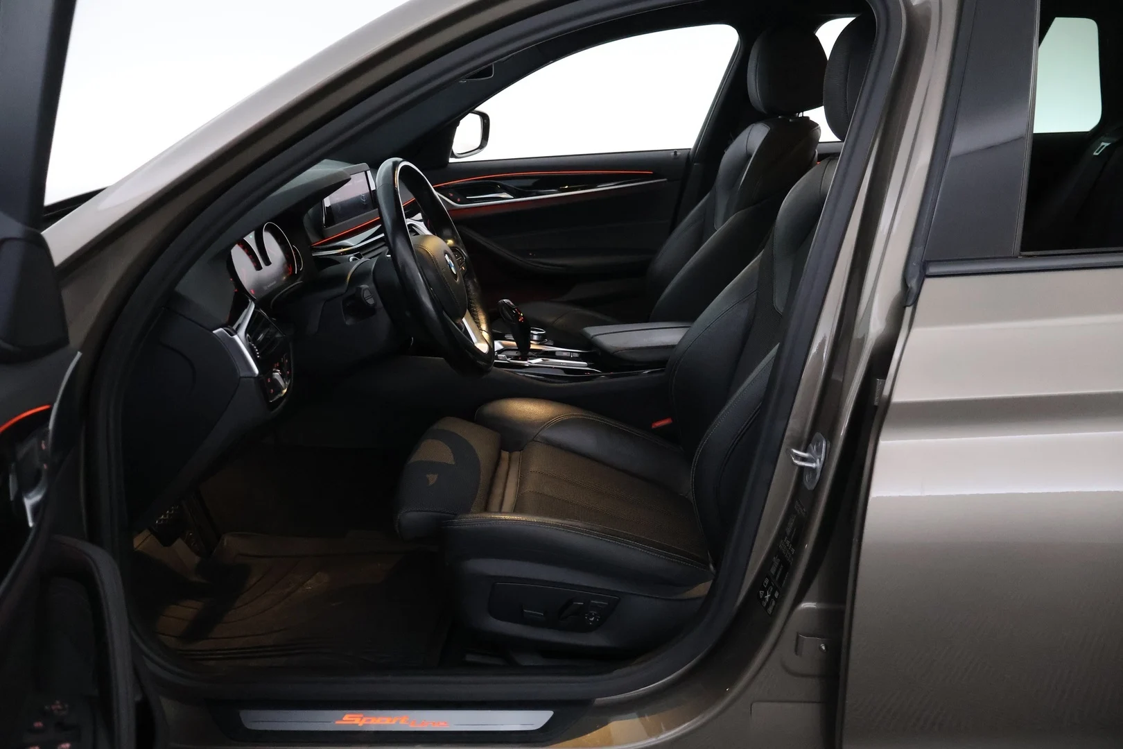 Car Image - 3BNxCmFfUFrczdYpAF295Y