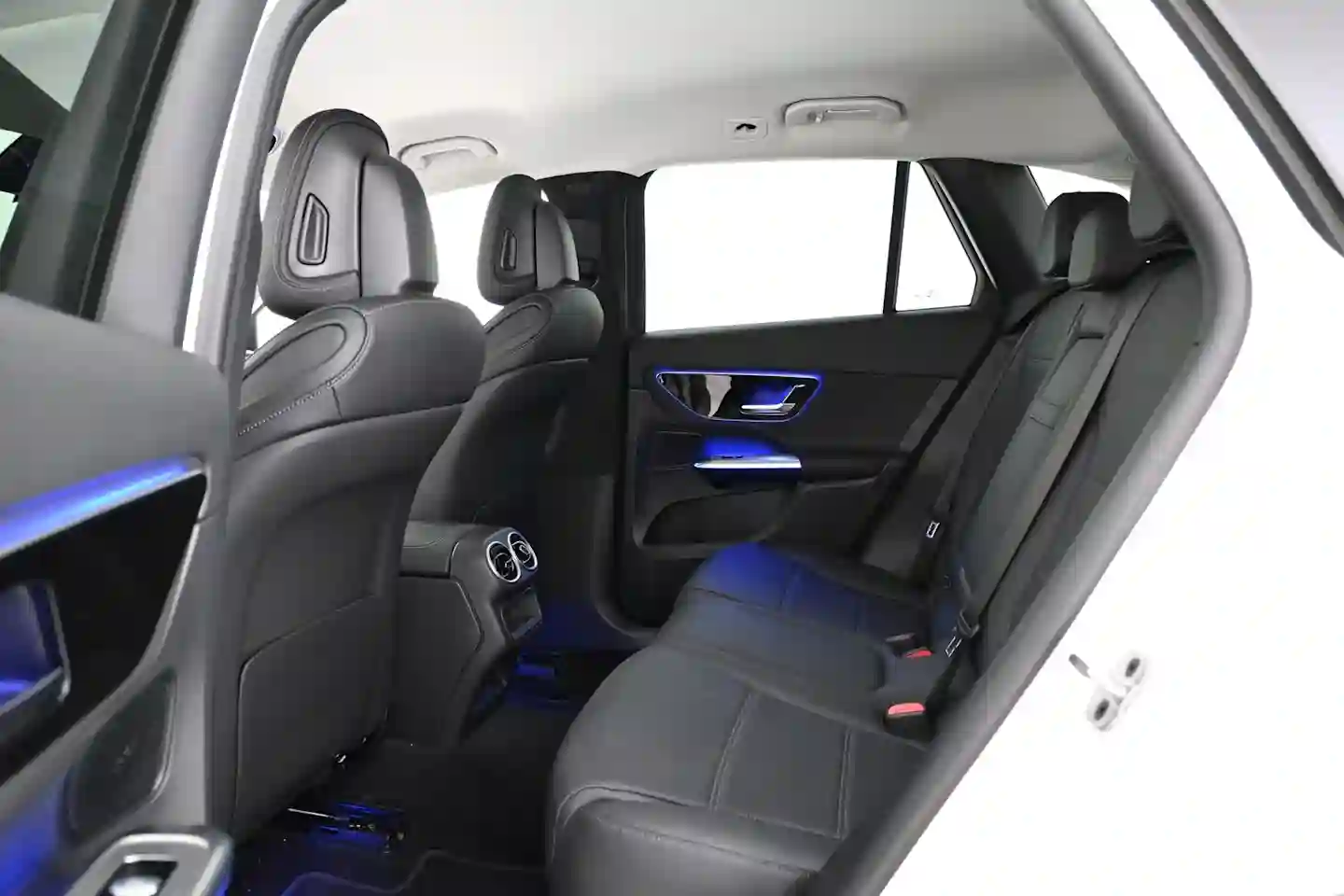 Car Image - 2uu31yfomFCju8B97pzJ8a