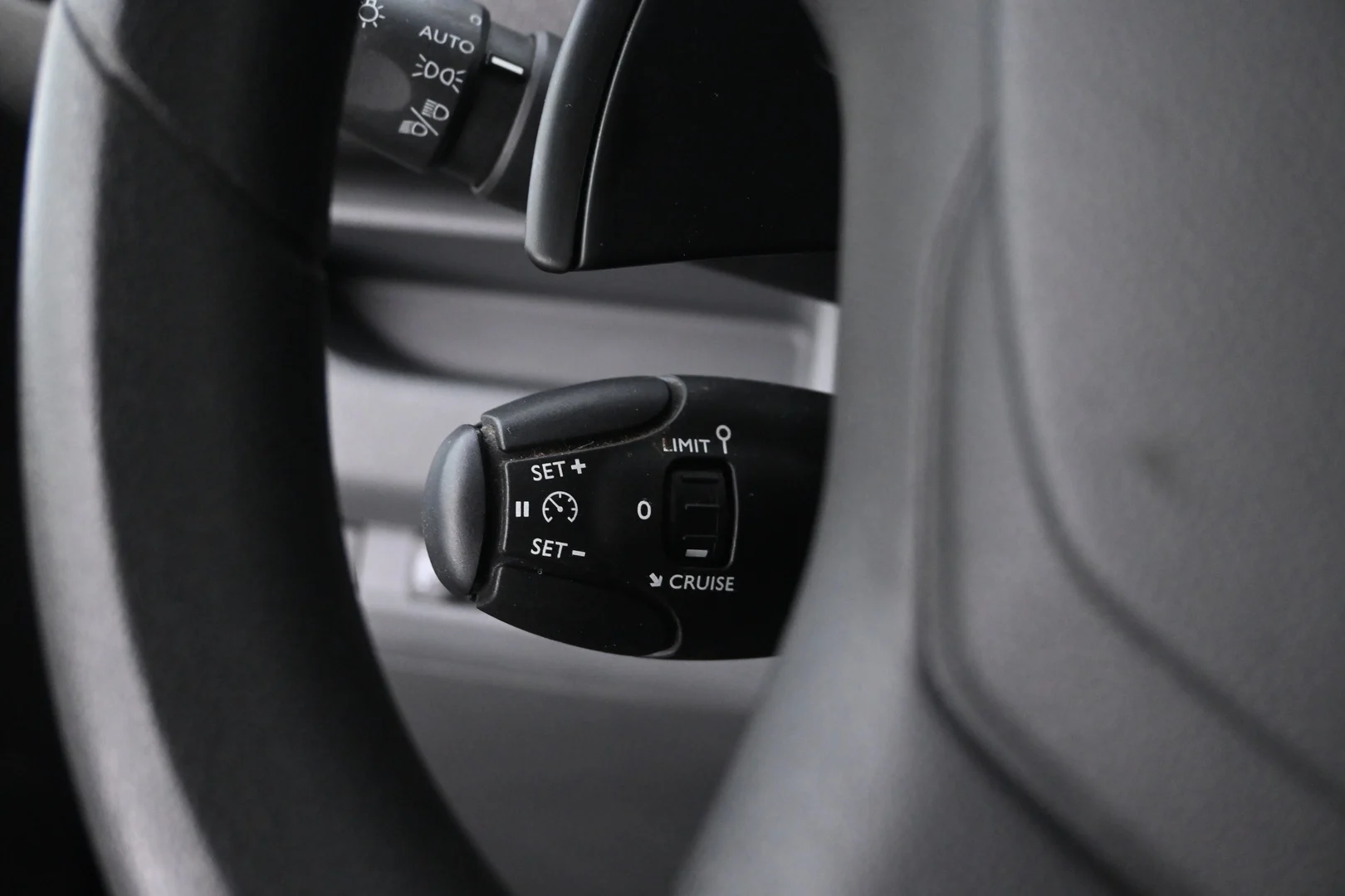 Car Image - 54n9neDxX7Dd7JbydJZxhR