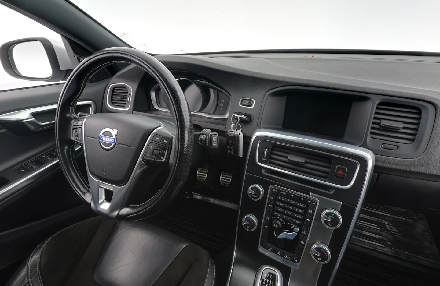 Car Image - 3n5K5kkTp9uM9Tl0EfrkWE