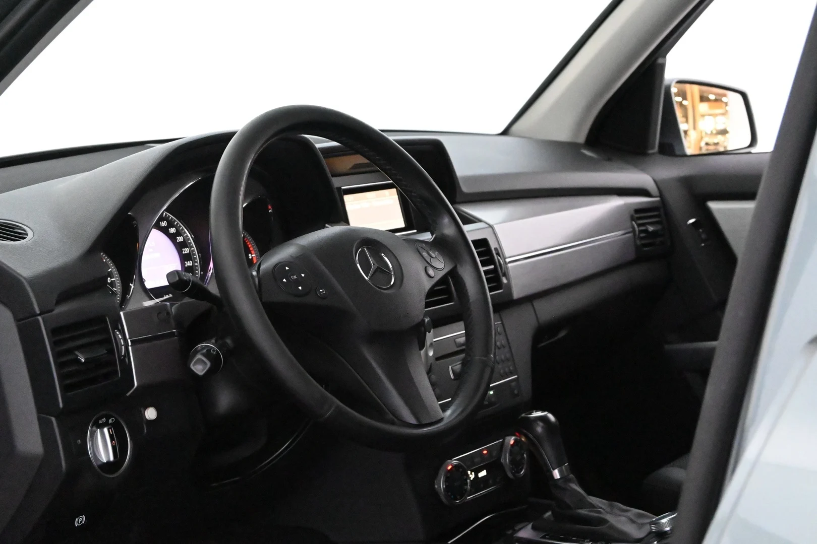Car Image - 2bmkvYLiPlONqdE4cnS4BU