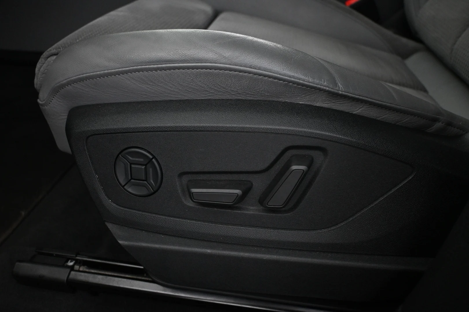 Car Image - 3O5iOEUPXbYYfAvQ4VB1YD