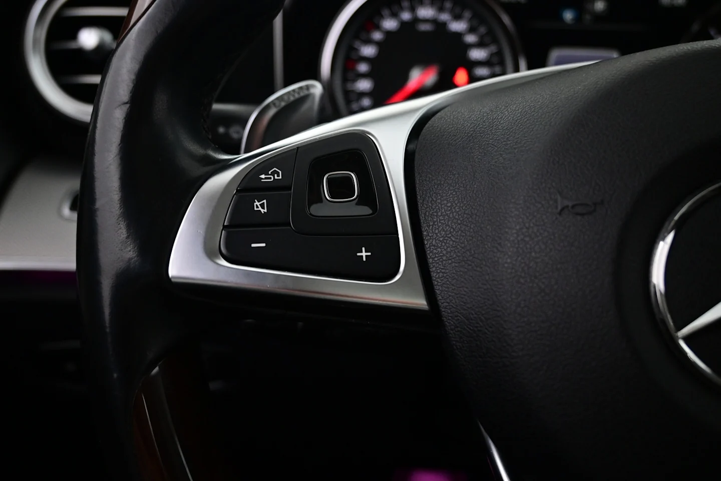 Car Image - 5i4SRH2w0zBK8NJgbttBe3