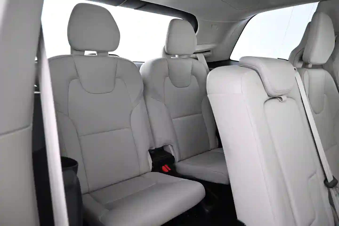Car Image - 5JlvR56cpBzM5cDSRKoZrt