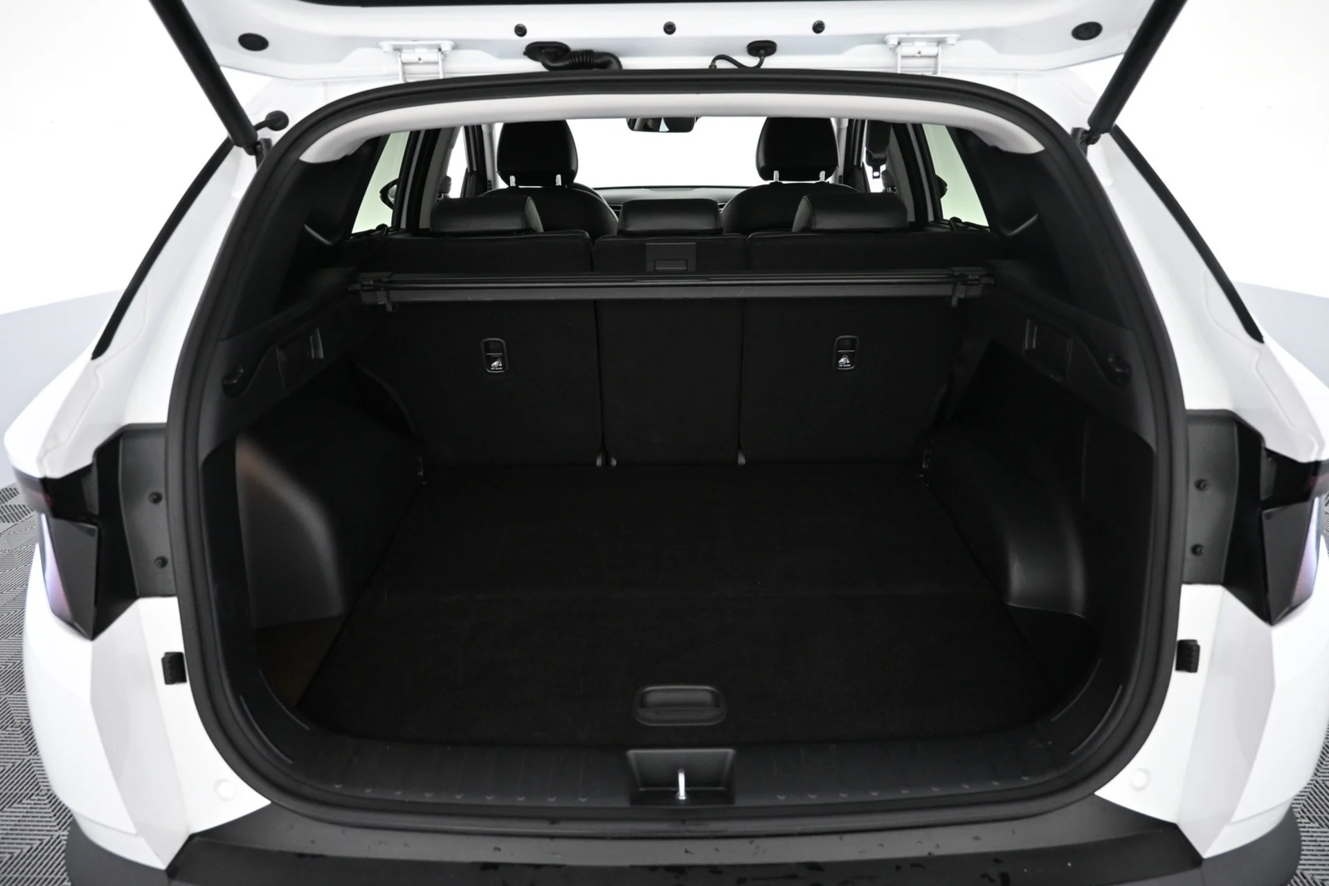 Car Image - wX2bSXeTbuqsNyJOjzAdz