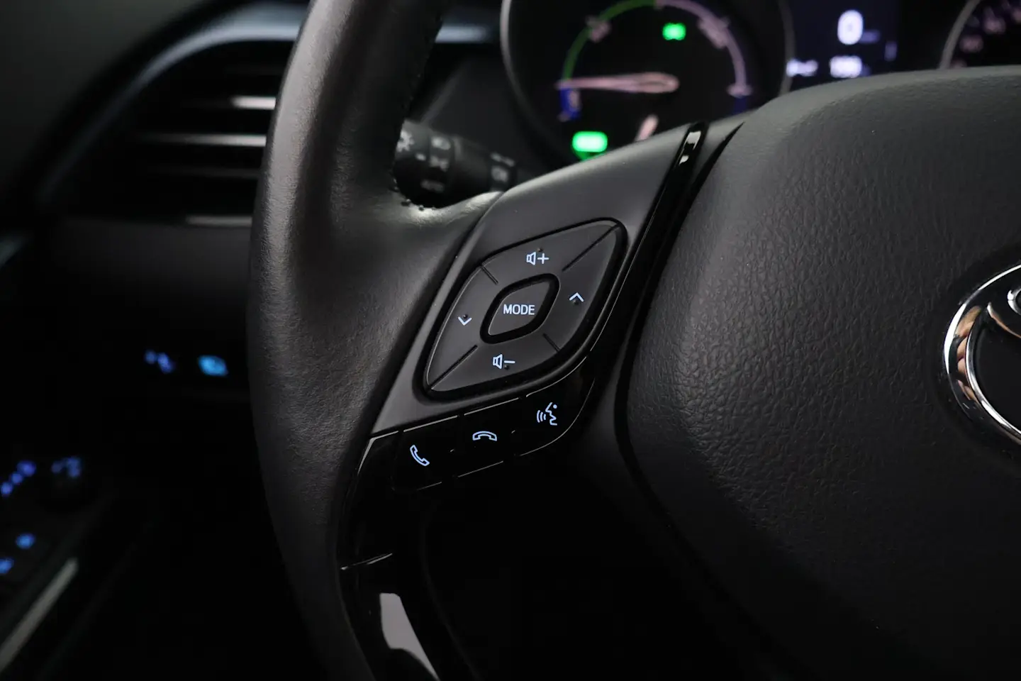Car Image - 1mpIqZs1v9q4dFnEdxP6oH