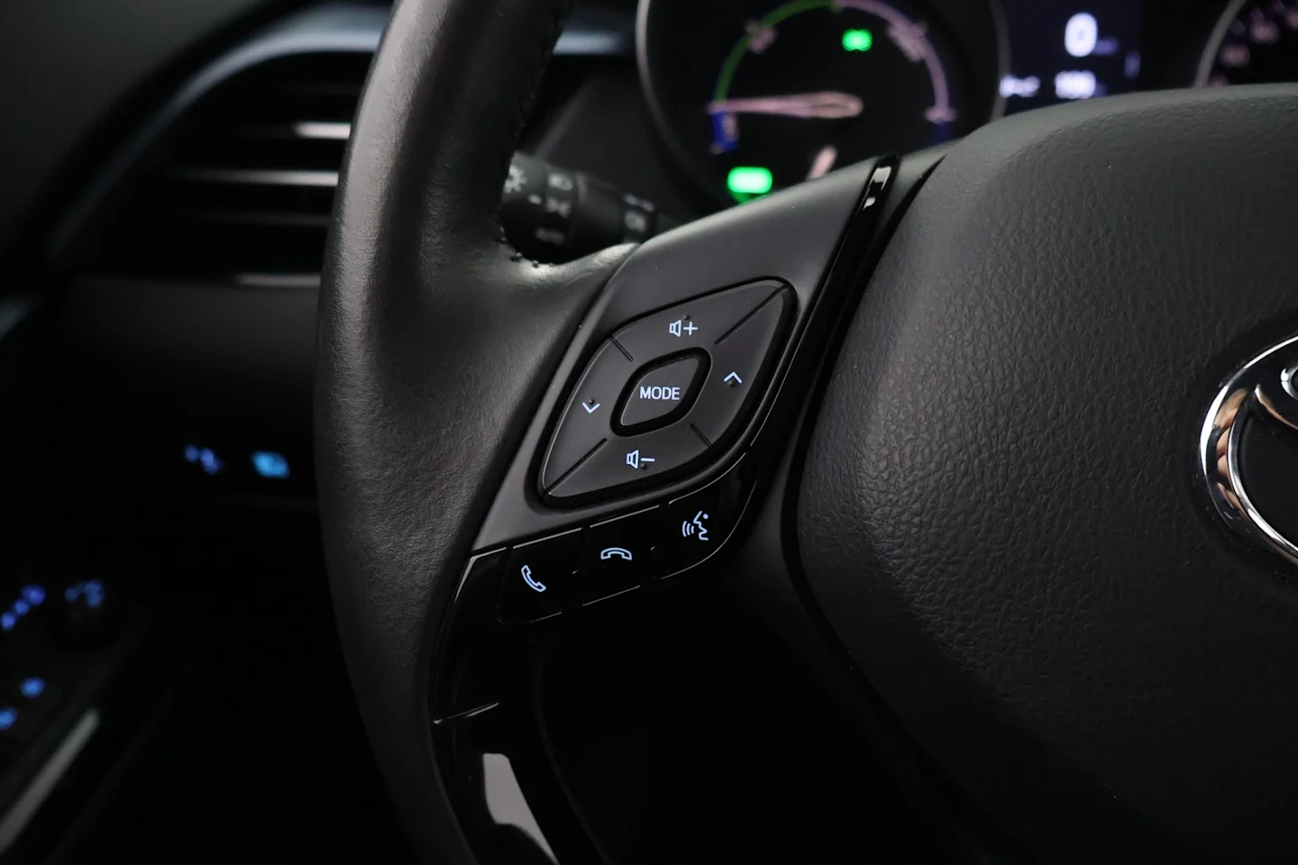 Car Image - 1mpIqZs1v9q4dFnEdxP6oH