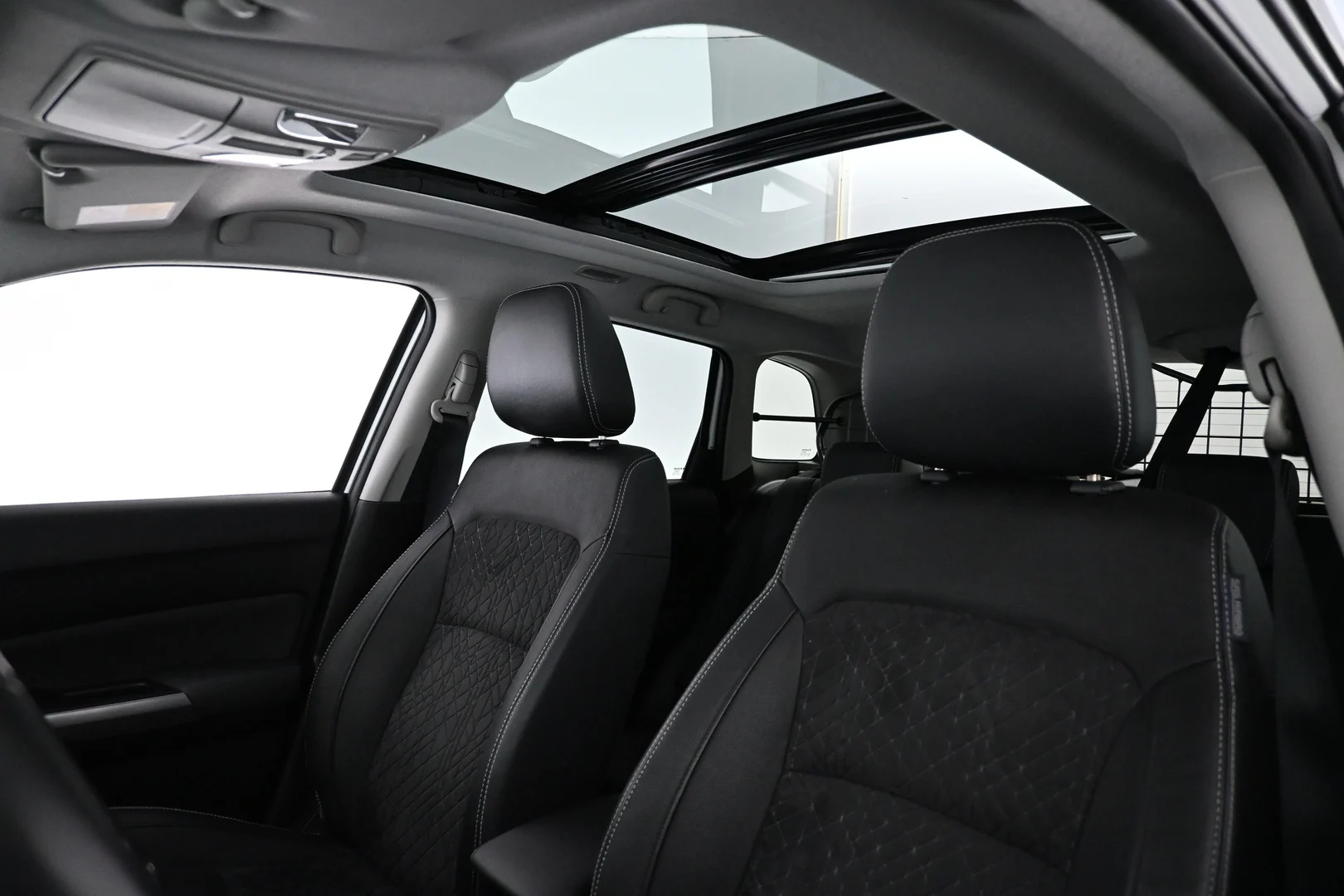 Car Image - 36Tnu4t9waHkZziGFEPBYq