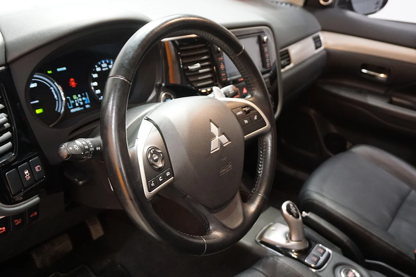 Car Image - 2ngw06rTFLVLg7aHkw9AOG