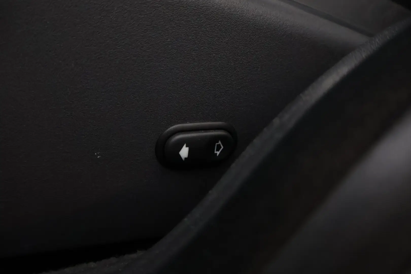 Car Image - 6CRqyIO06ZDgjglBHBUc2g