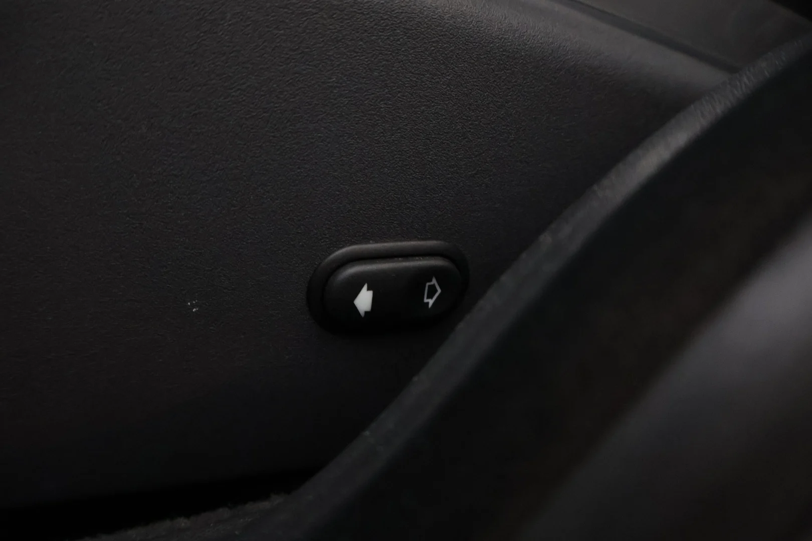 Car Image - 6CRqyIO06ZDgjglBHBUc2g