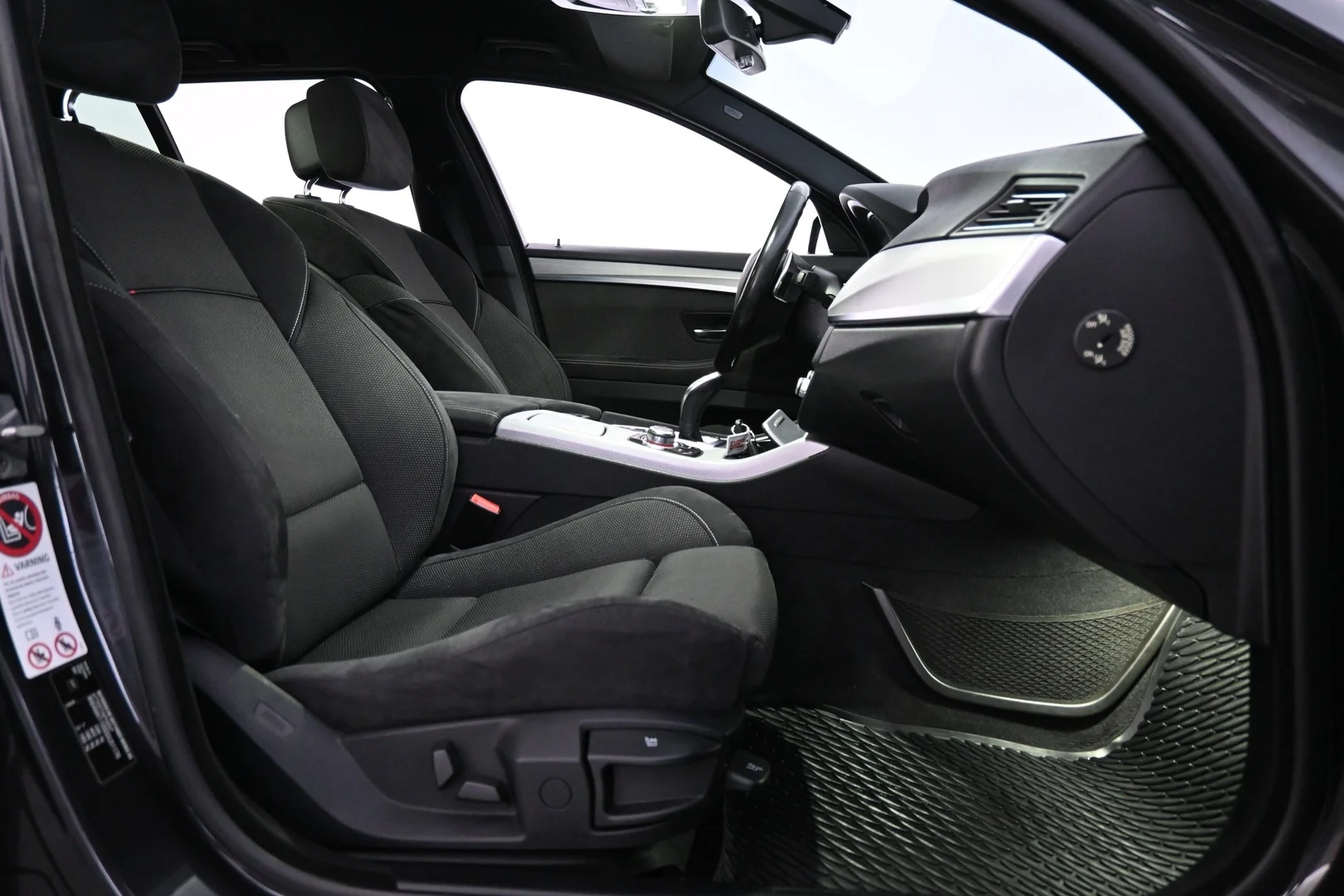 Car Image - 3Yel3771AMqvYGomlSbYbY