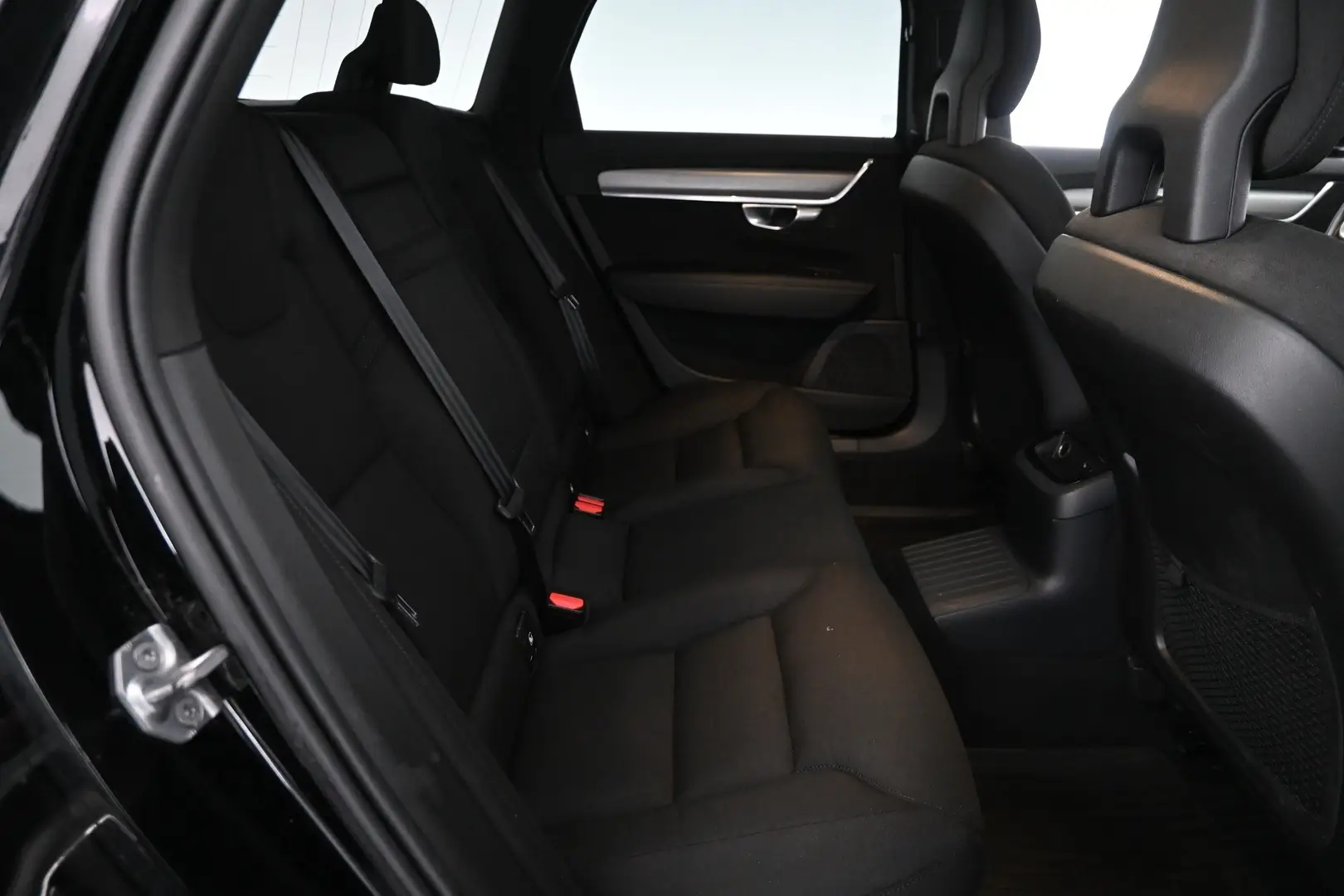Car Image - 4YhpWxNRu17ubdRyrYm2LP