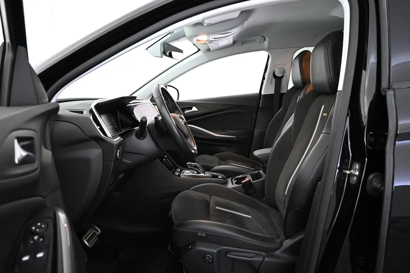Car Image - 7pRjfkA7uoHeOJ2RVQLG4z