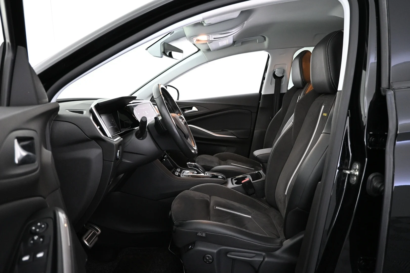 Car Image - 7pRjfkA7uoHeOJ2RVQLG4z