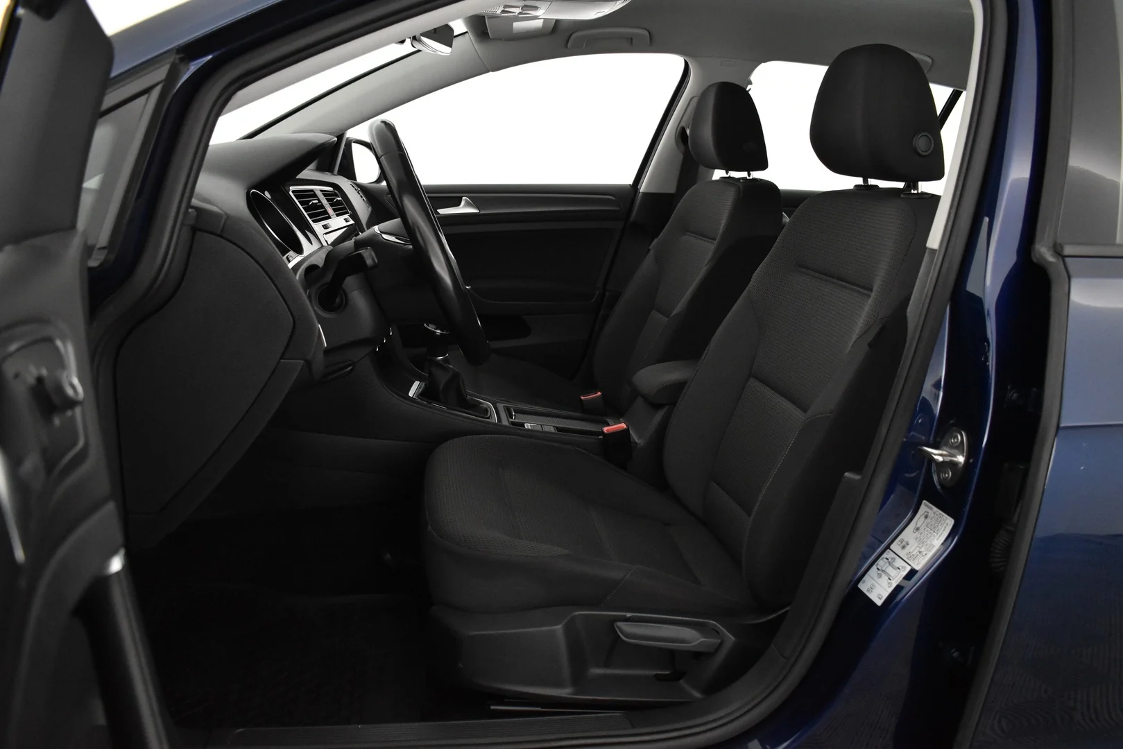 Car Image - z00aQuFBCkEQkYz50aWna