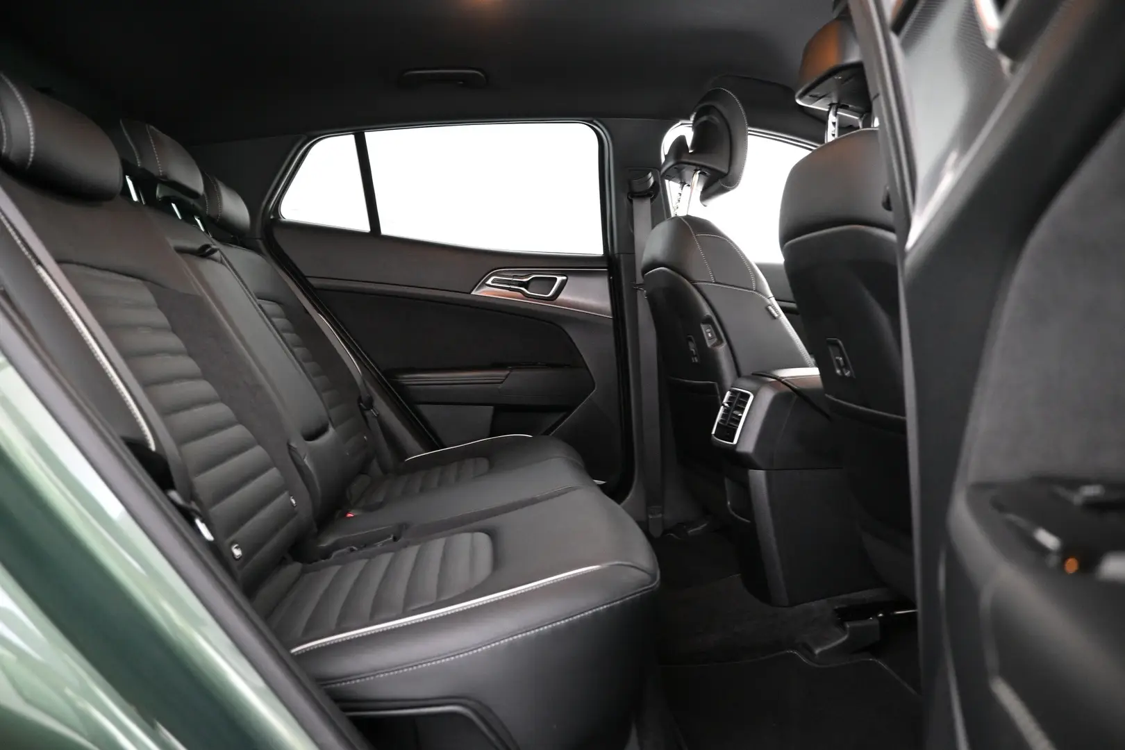 Car Image - 3n8WMBKTQ66eSaPl3DN5s7