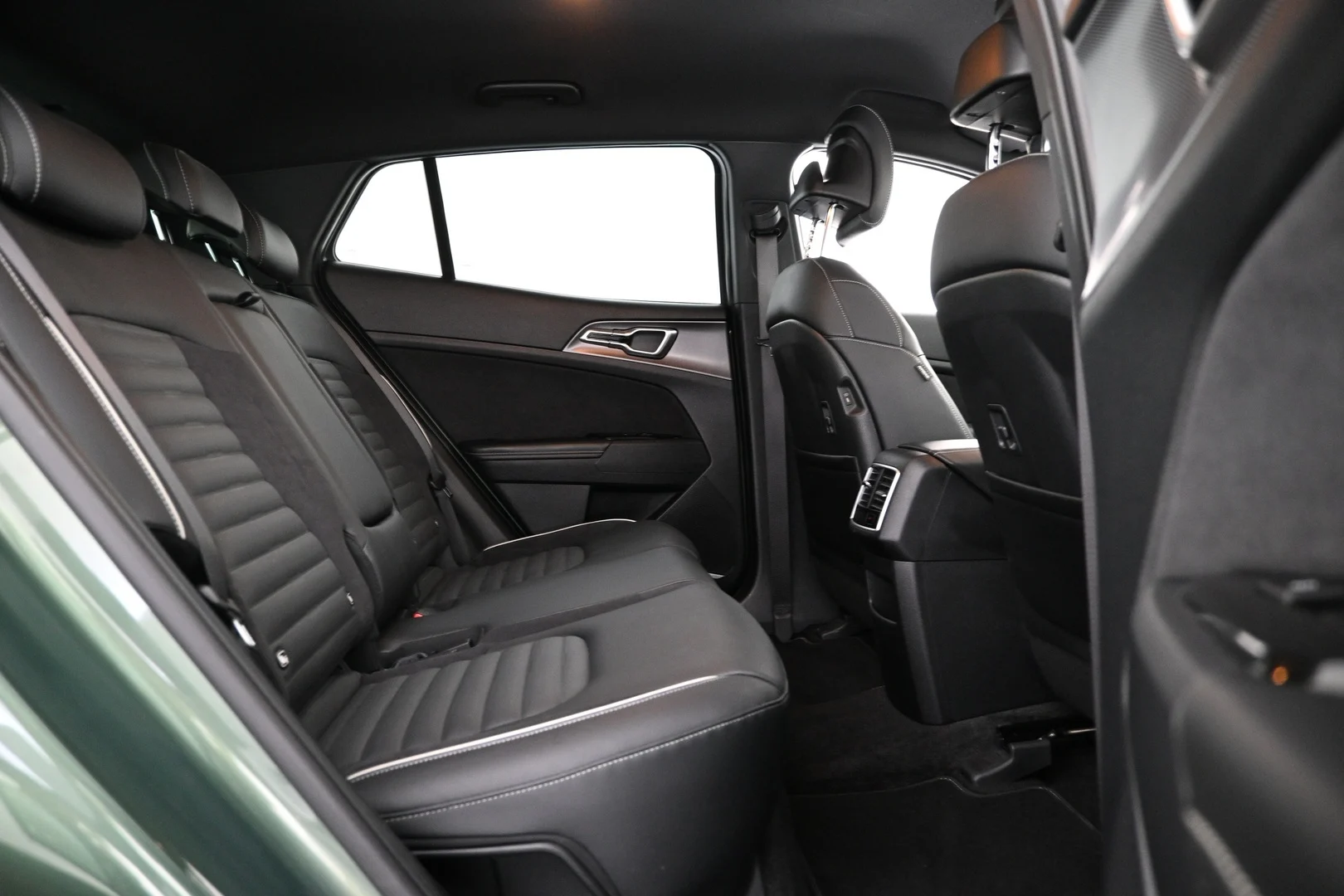 Car Image - 3n8WMBKTQ66eSaPl3DN5s7