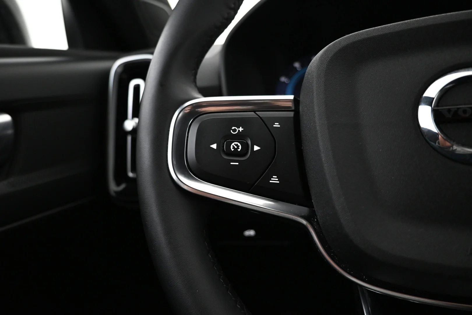 Car Image - 7iBPxfRbAoKtLvQjR49IVN