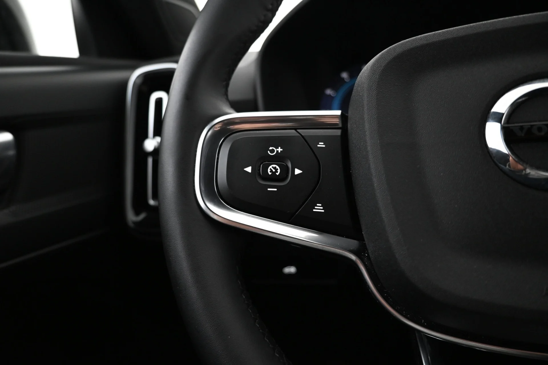 Car Image - 7iBPxfRbAoKtLvQjR49IVN