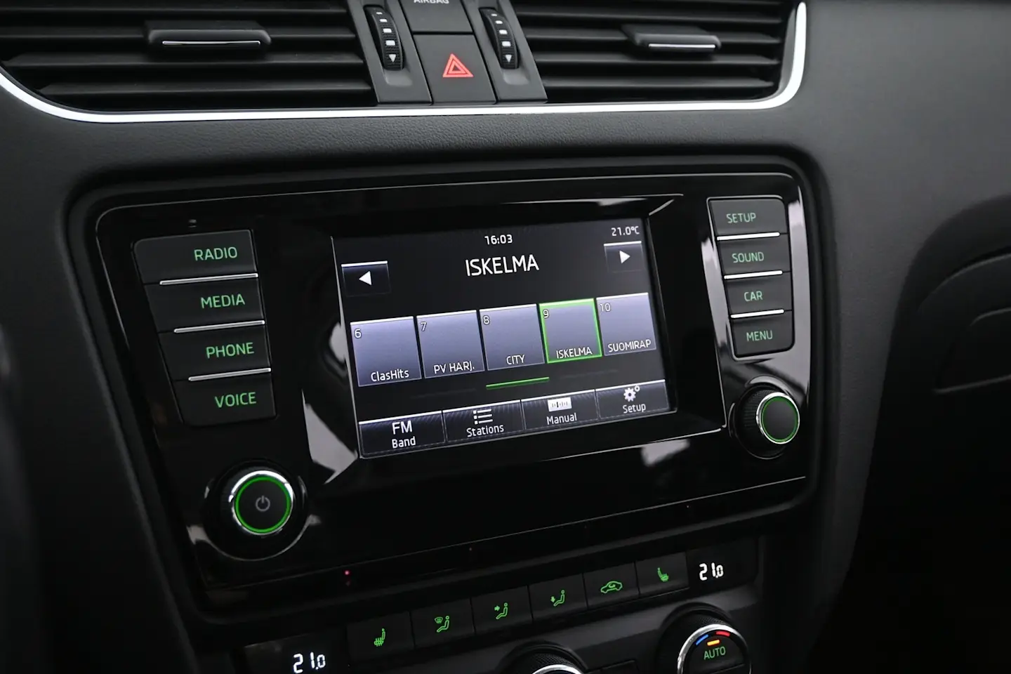 Car Image - 6baAtkwKpZgIu4MSJBSGuz
