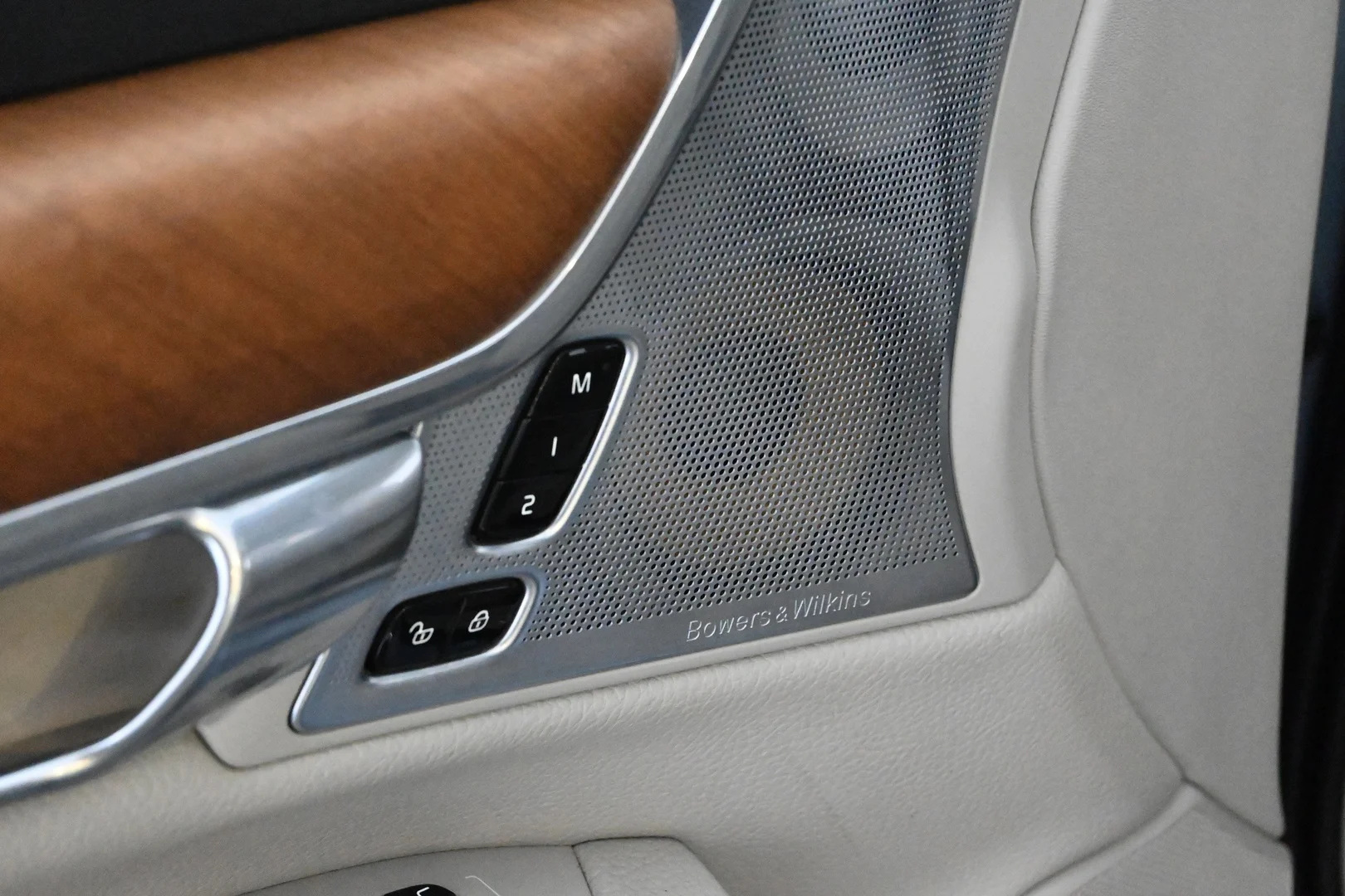 Car Image - 6iwjL8zM5164cbYVqZJ4MC