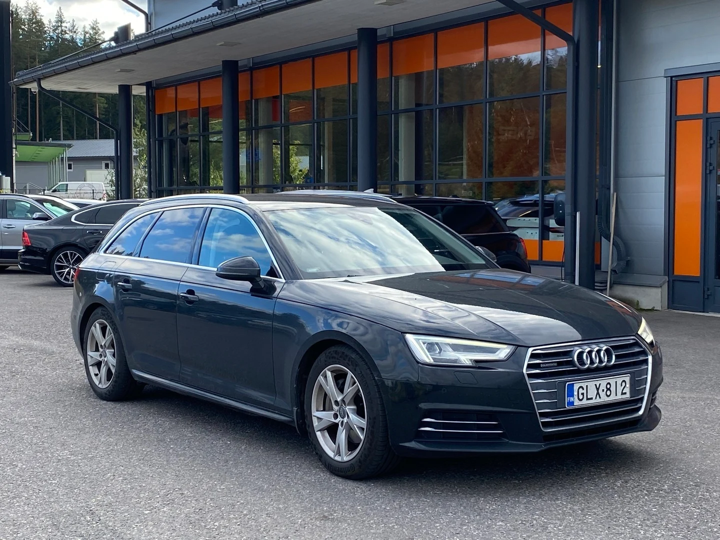 Car Image - 2c6xDsRCmhujsJdwzuokN3