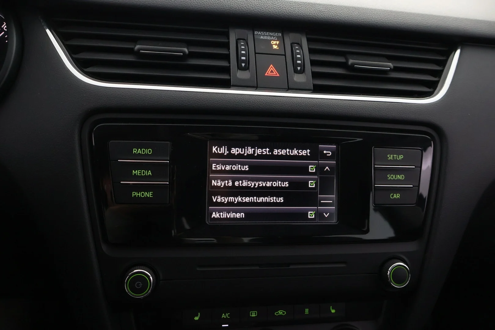 Car Image - 4mMU677XFS0Xh9MYCyPofk