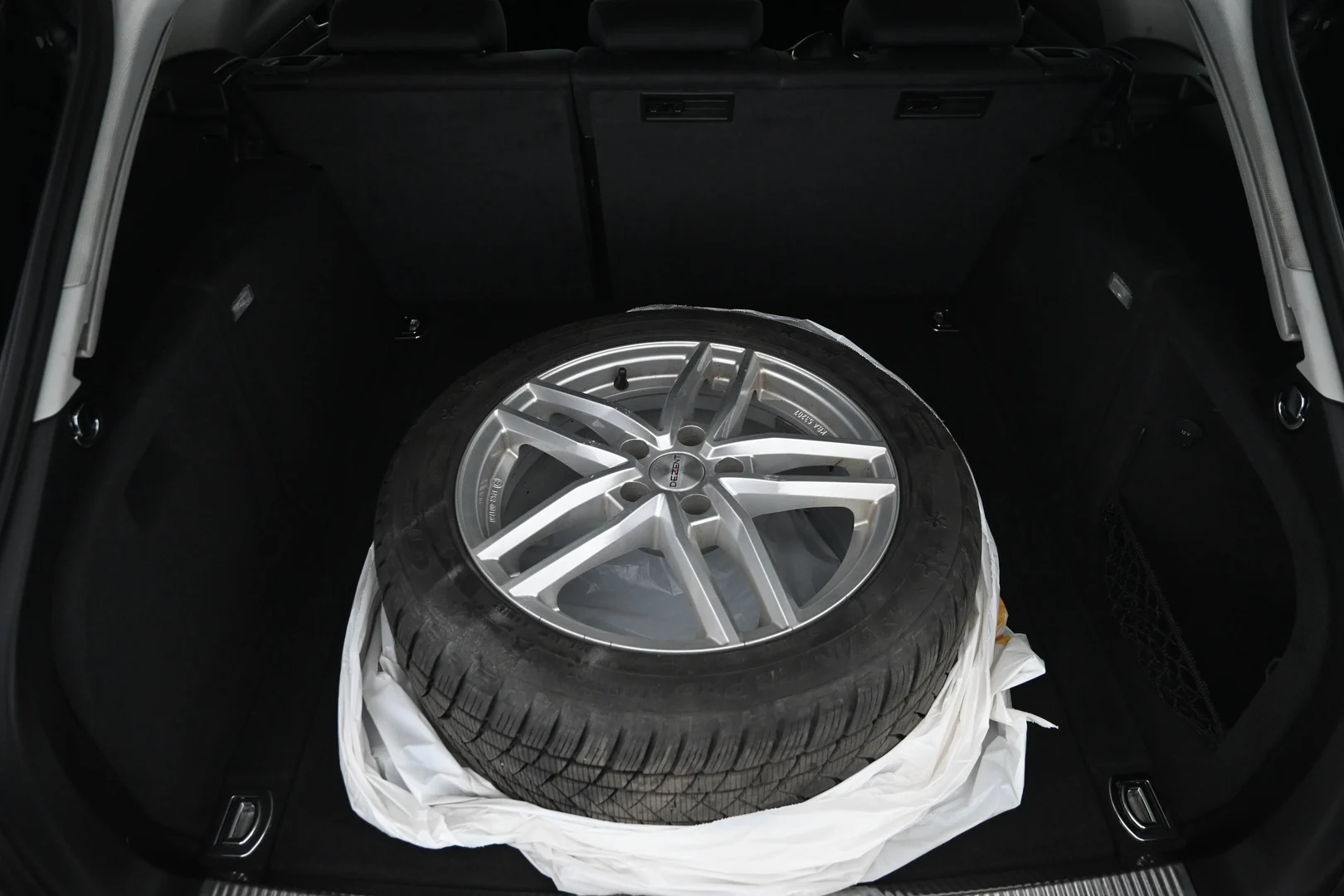 Car Image - 1L66KOP3y31RUiTT5dLeIj