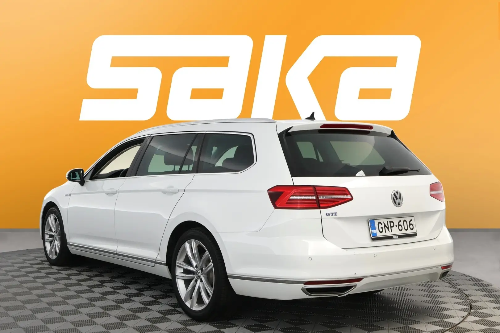 Car Image - 1o8sCdnmbrcMVy0y5wKjTi