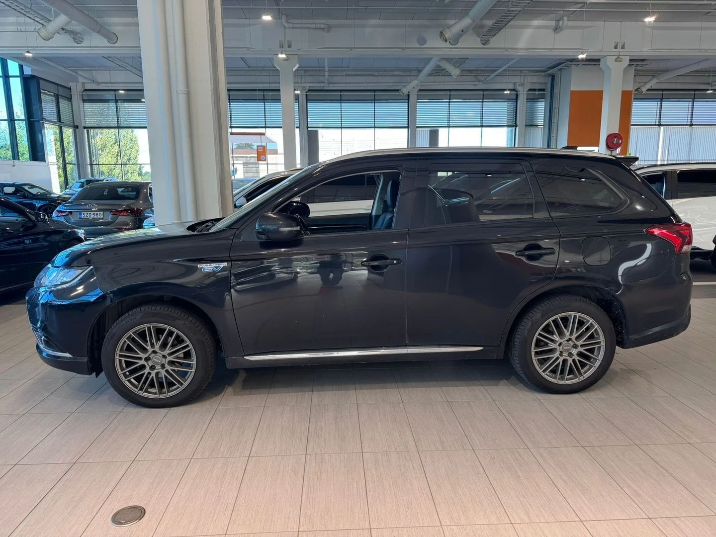 Car Image - 64X4Y1bmH59uXDwBotlQUf