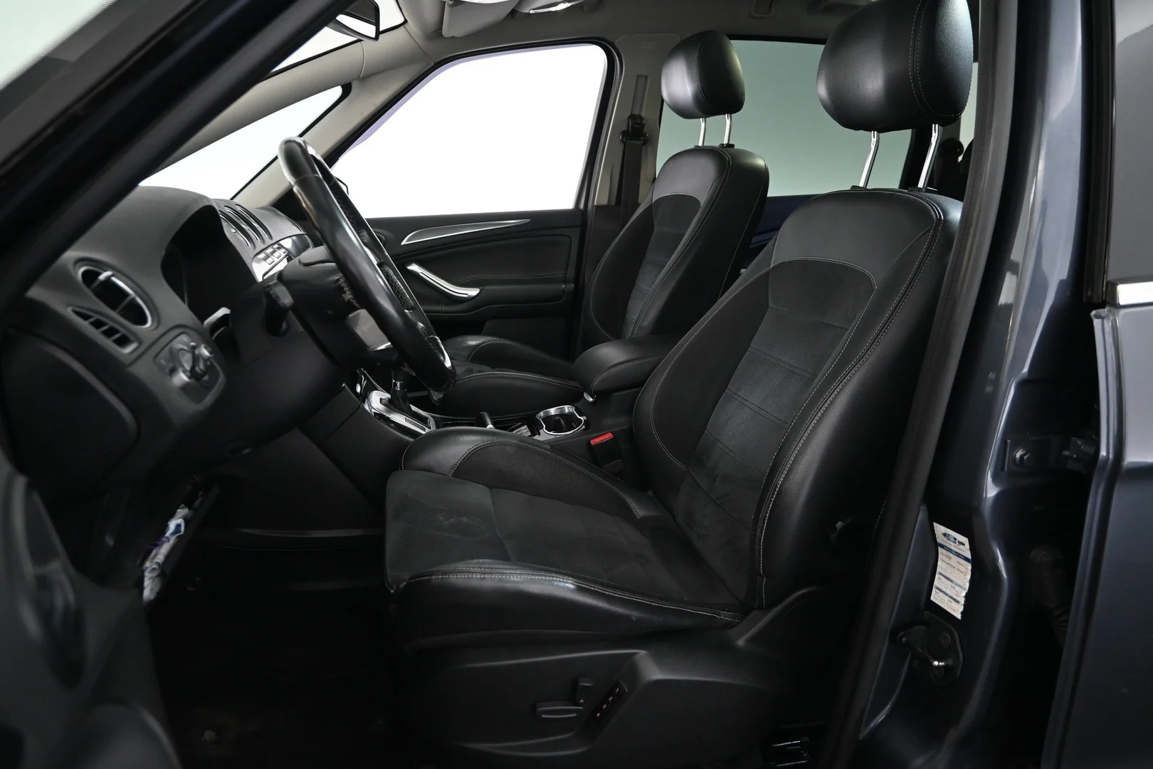 Car Image - 5uUErCPeFmvqQOrhbnAjrR