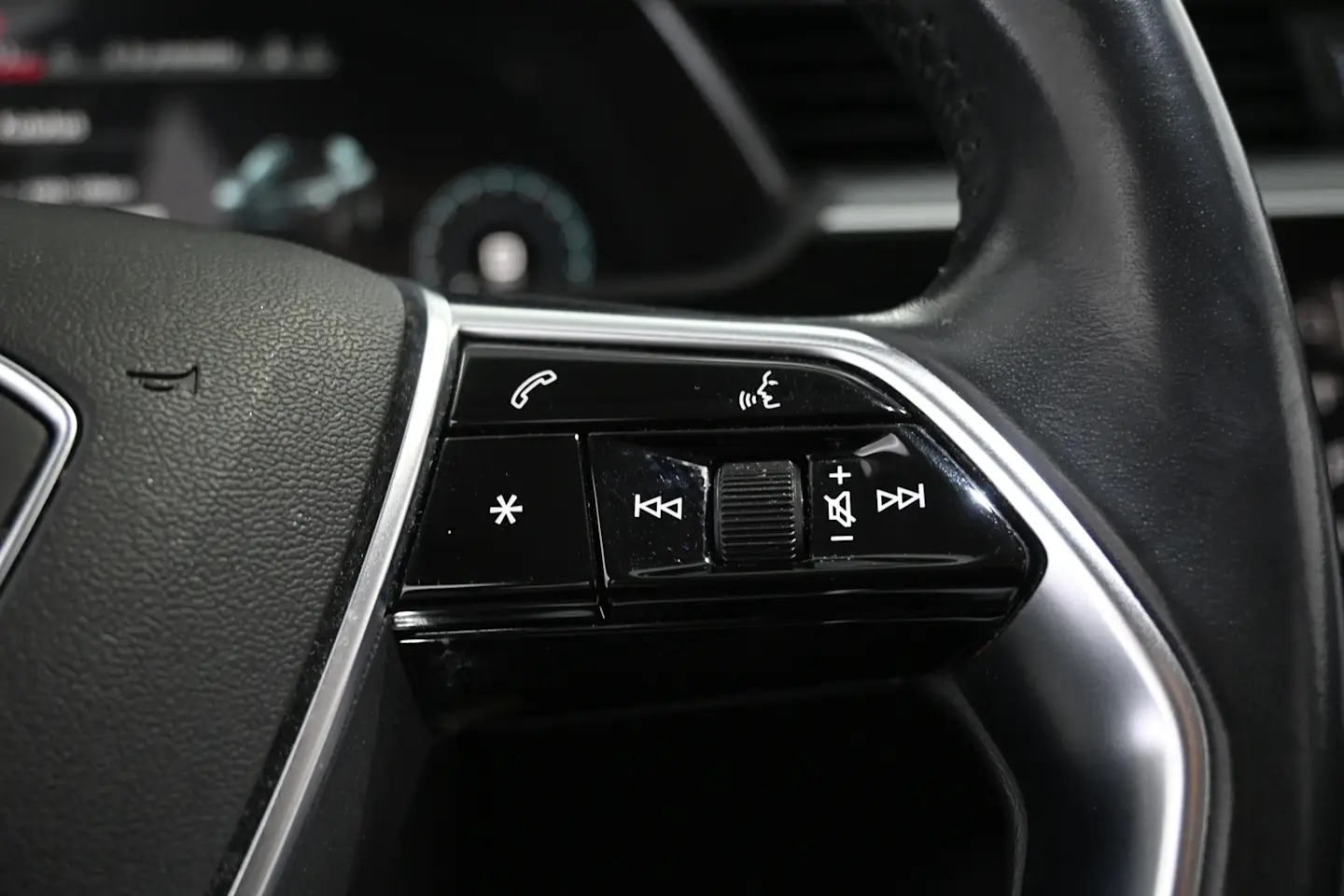 Car Image - 6sb4BRXbpvd8qG8jsCzcry