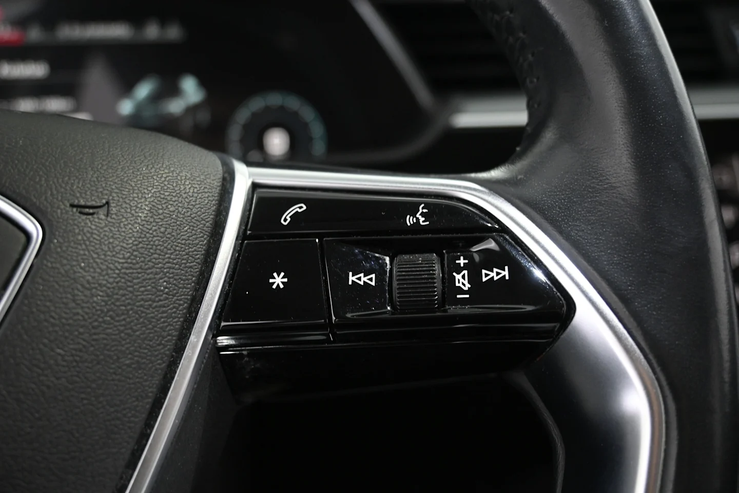 Car Image - 6sb4BRXbpvd8qG8jsCzcry