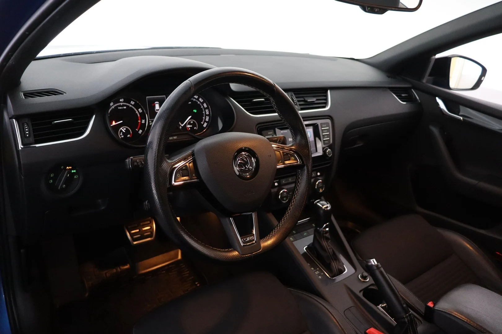 Car Image - 6OA9XdqLFa3XfooIkri4OM