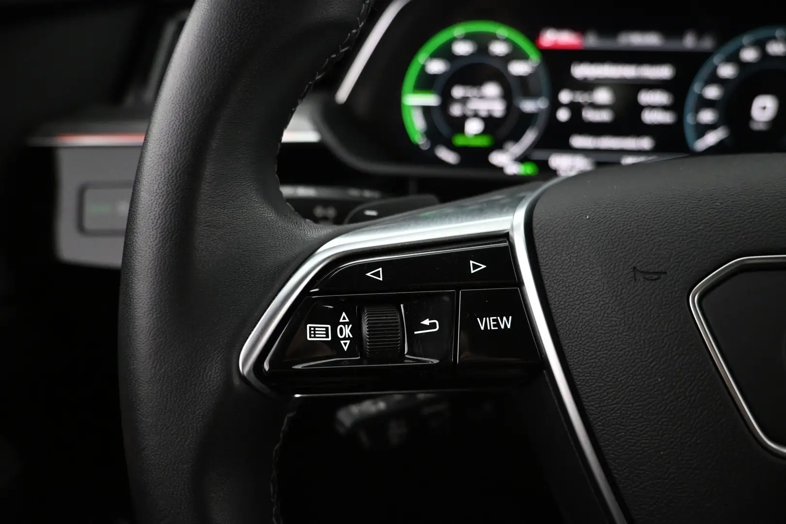 Car Image - HjPSb1CRE2NGx3o5aufVS