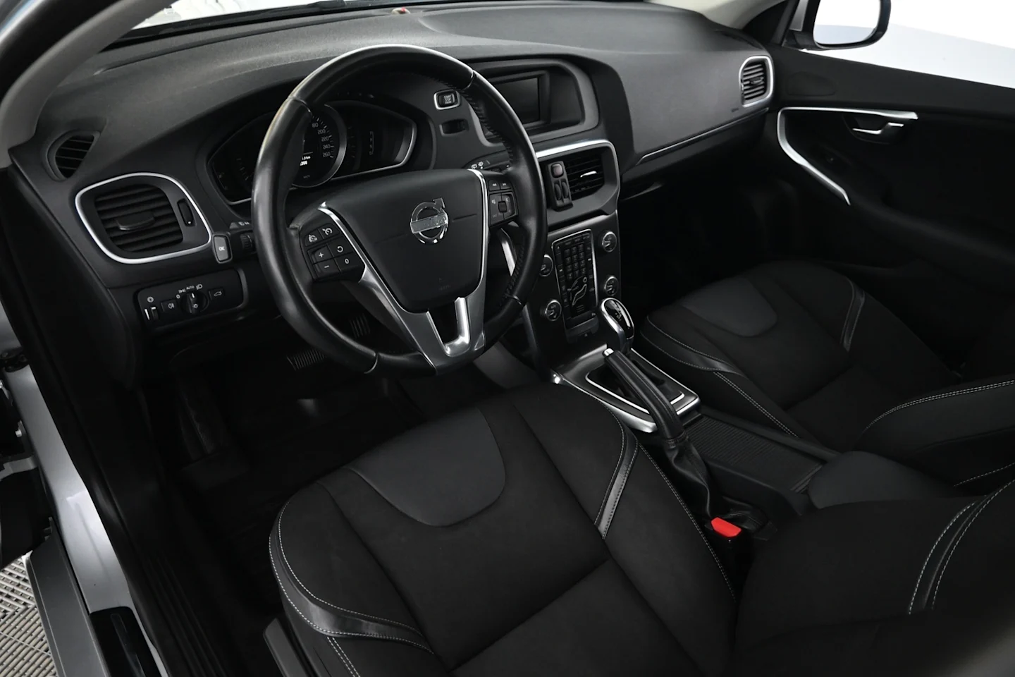 Car Image - 3bEUnd80754nBhfuHwWw1I