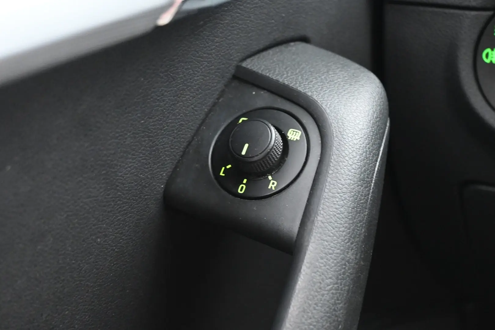 Car Image - 6uP9j8PVpmDpYNYIxBjsod