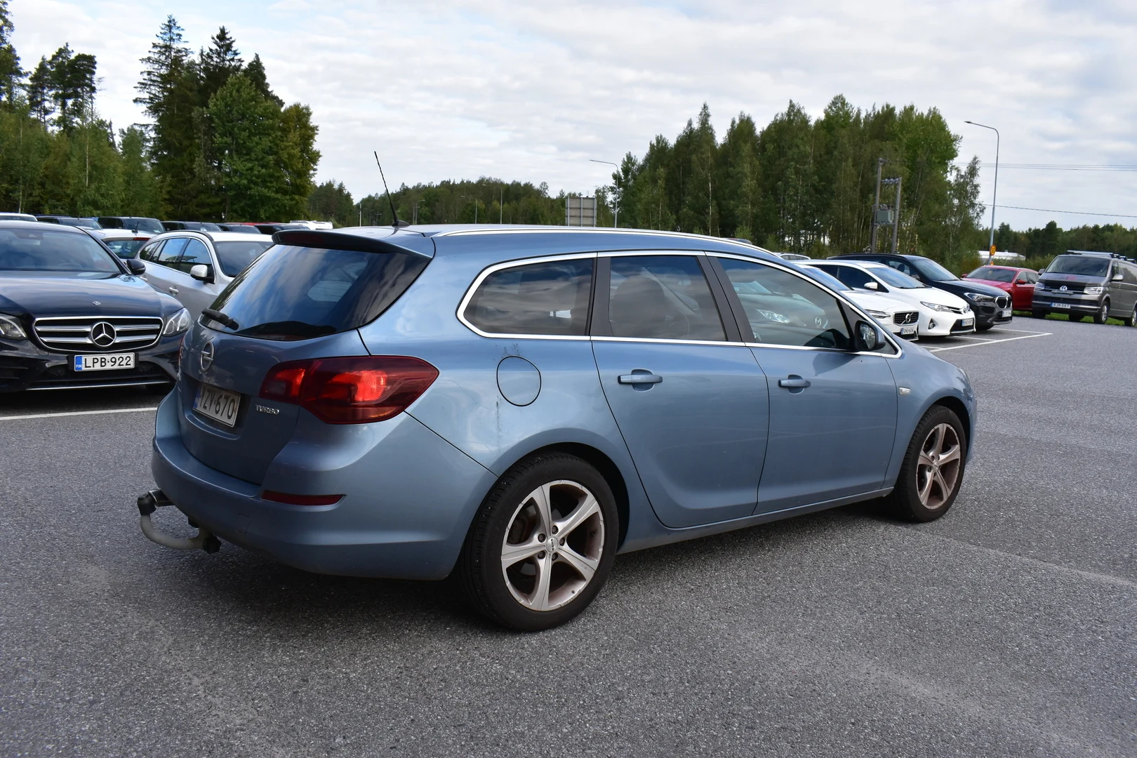 Car Image - CNOsz2BB83svA4UknVfc2