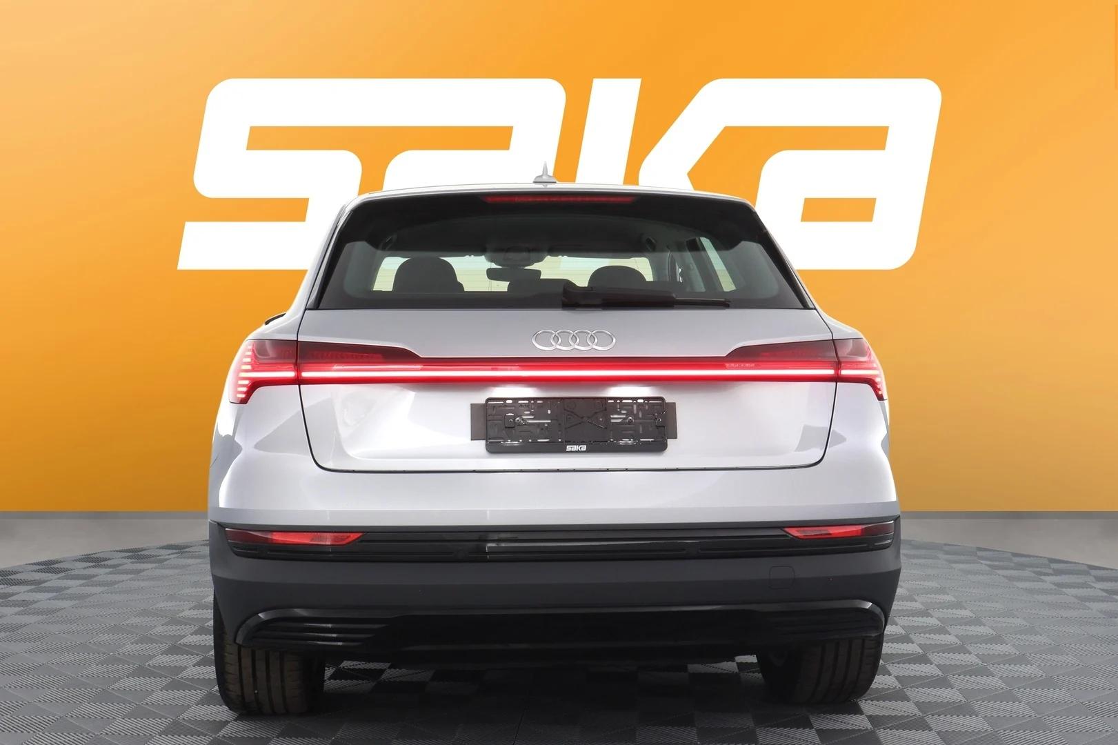 Car Image - 3Vd6rqLcCILtbXbPn44MfE