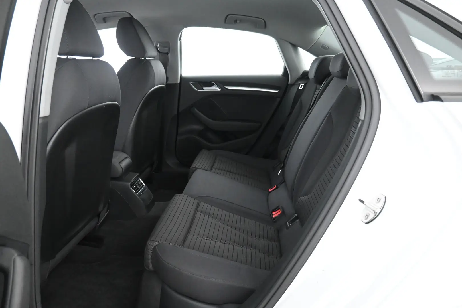 Car Image - 3f8H4Skjkqd7pJUcOkhssB