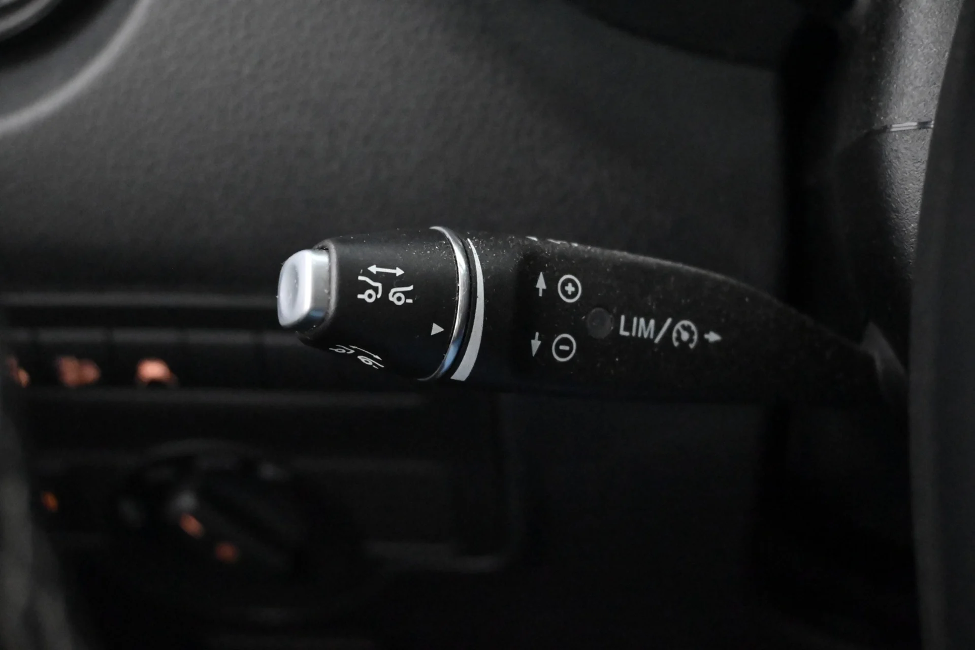 Car Image - 2MbeofKV86Ov2k8qMJU5Tc