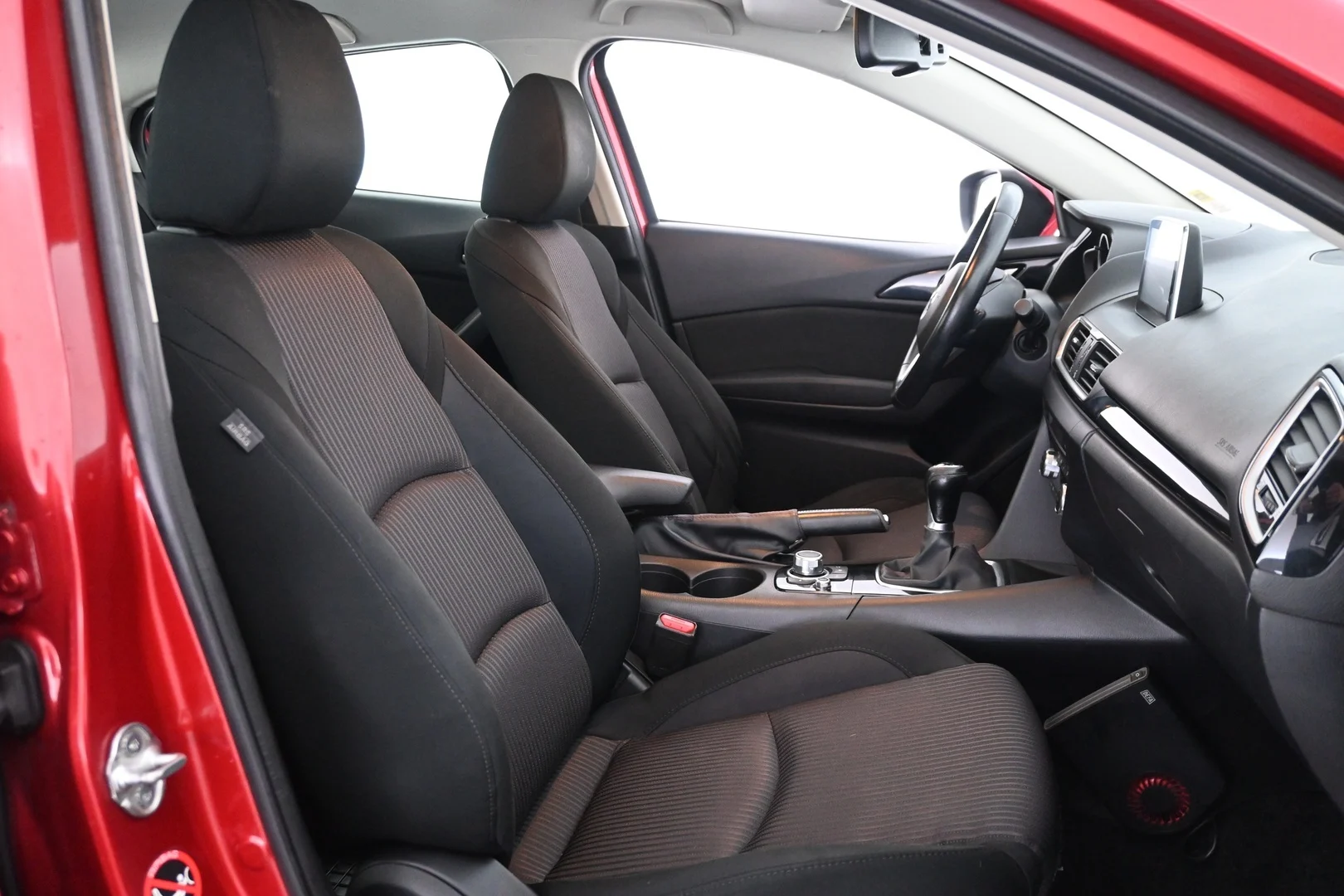Car Image - 5XZ61VzRzzrrAW4xg8Z0GN