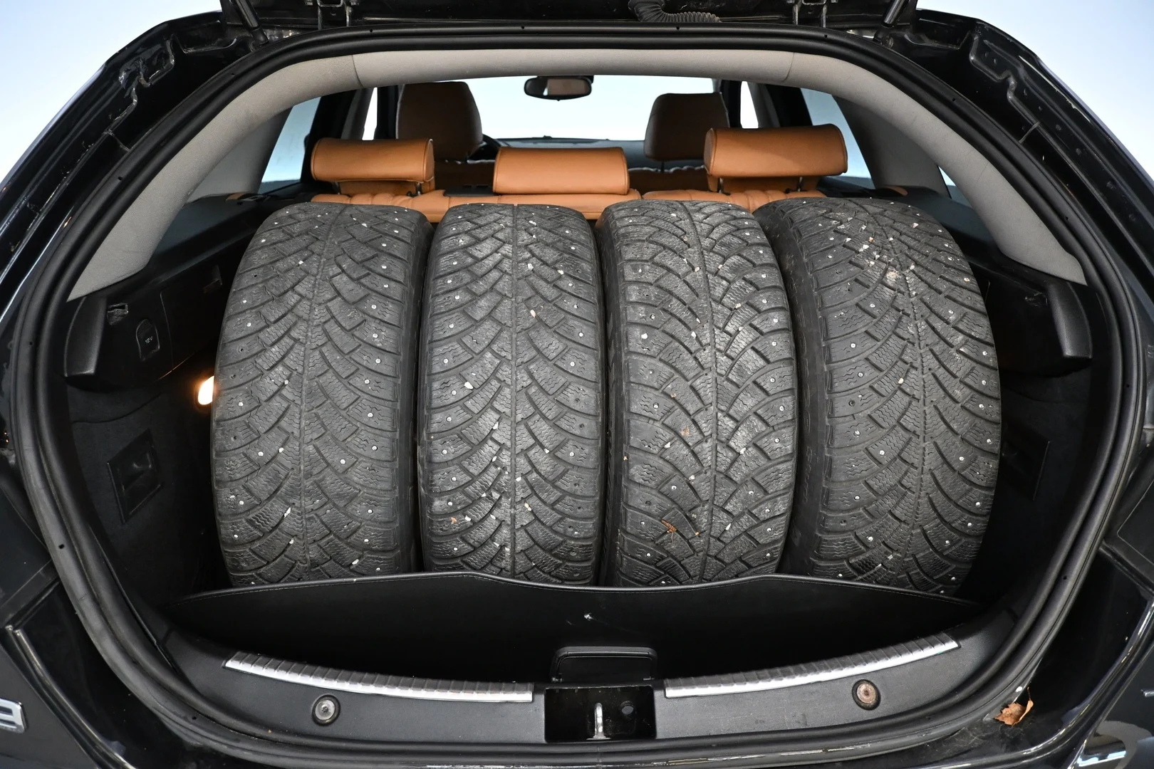 Car Image - 8WecgVIz9fuywB6VHVFkT