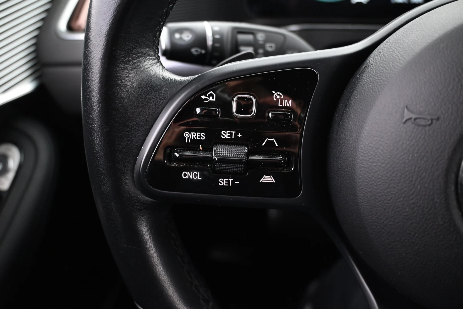 Car Image - 7H6tVaLAQJjONnvgpnvQU6