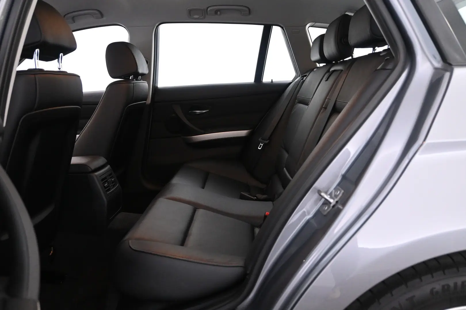 Car Image - 0DFxCGJT9LxvFWG4Mf5LY
