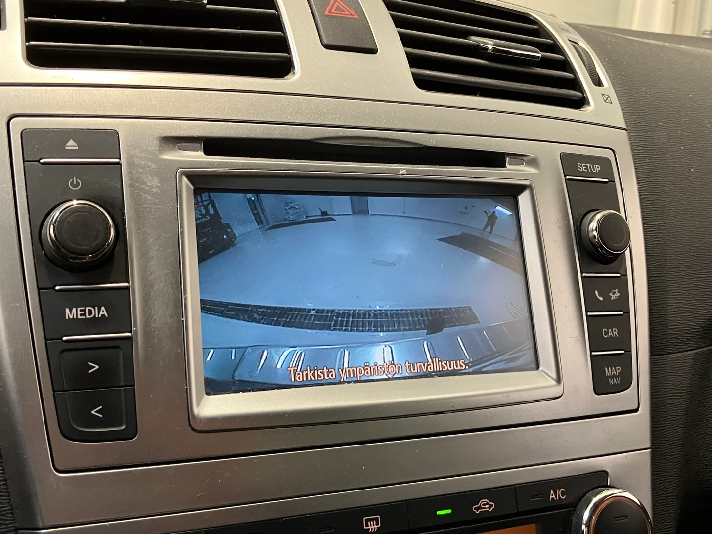 Car Image - lXqdVRlXM2jRz9uAWrZD6